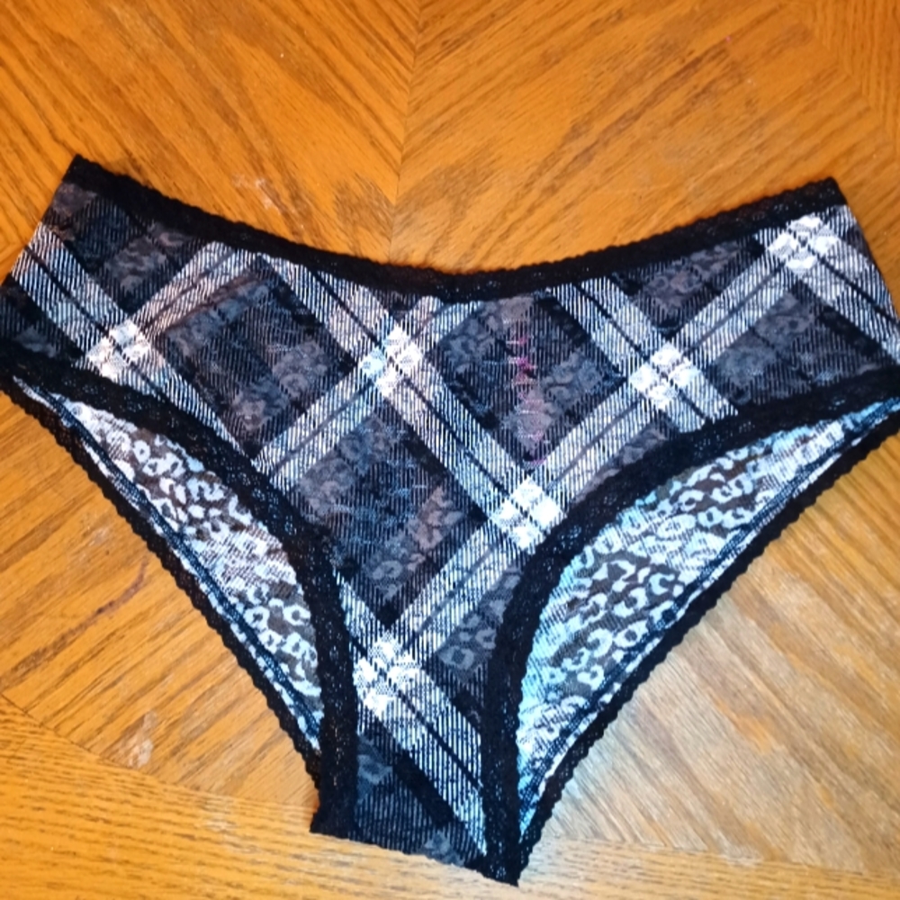 Black and White PINK Cheekster XL